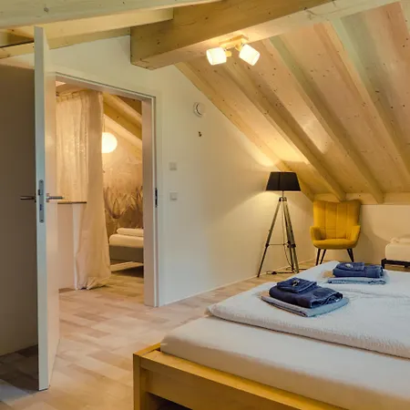 Villa Waeller Haus - Modern With Fireplace & Large Natural Garden *